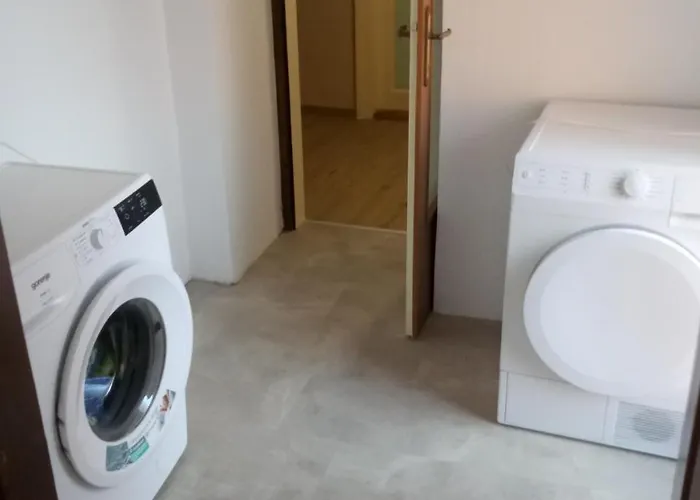 Konukevi Gostilna Tratnik